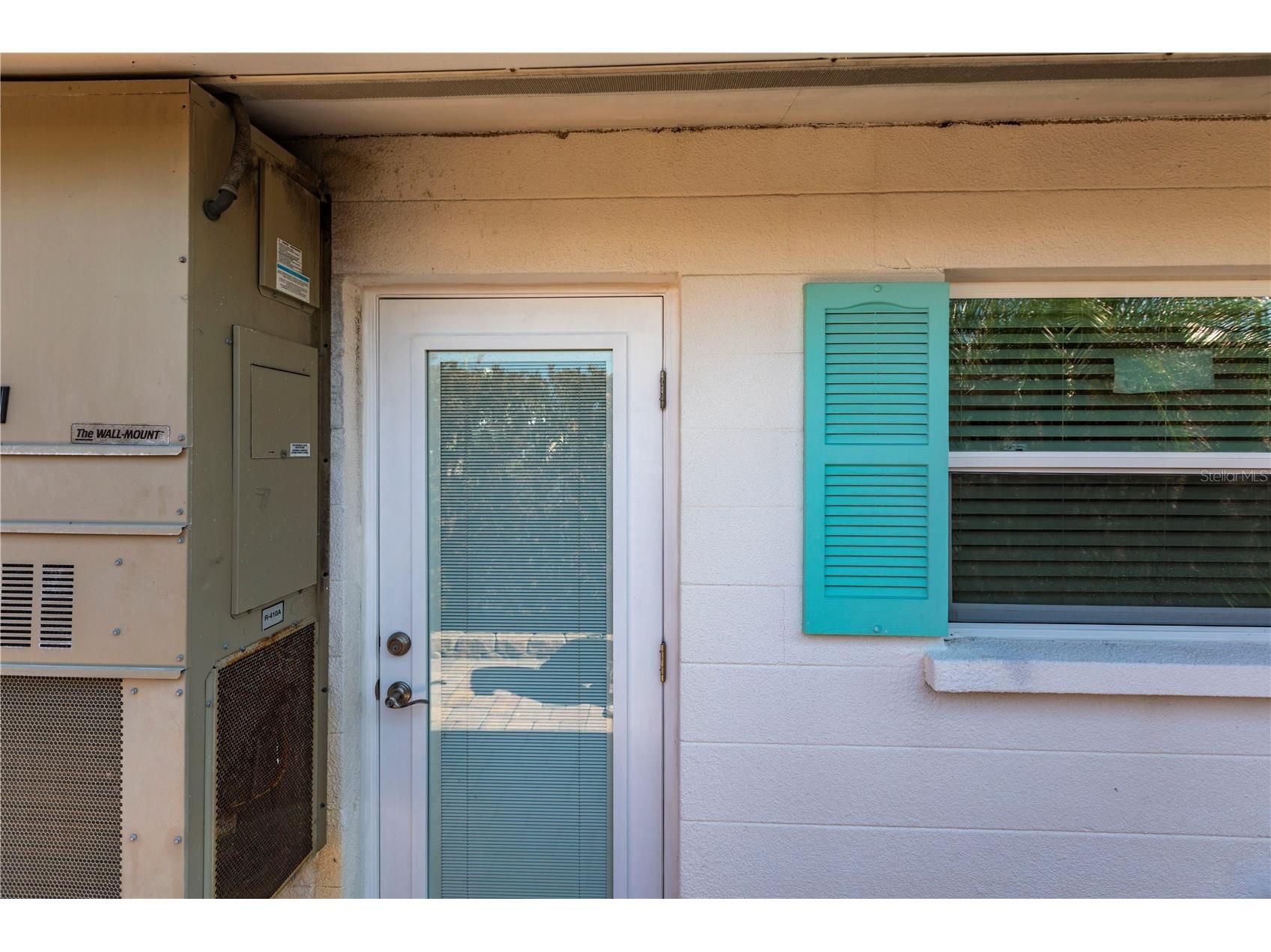 6020 Midnight Pass Road #20 Sarasota FL 34242 TB8467264 image1