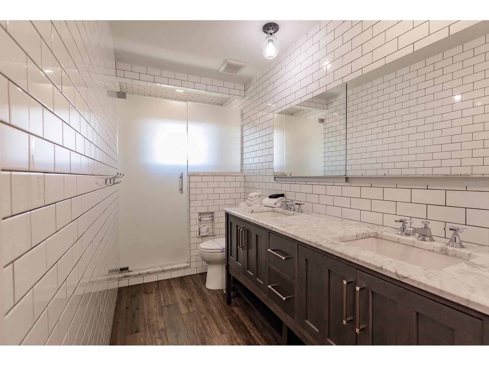 6020 Midnight Pass Road #26 Sarasota FL 34242 TB8467643 image16