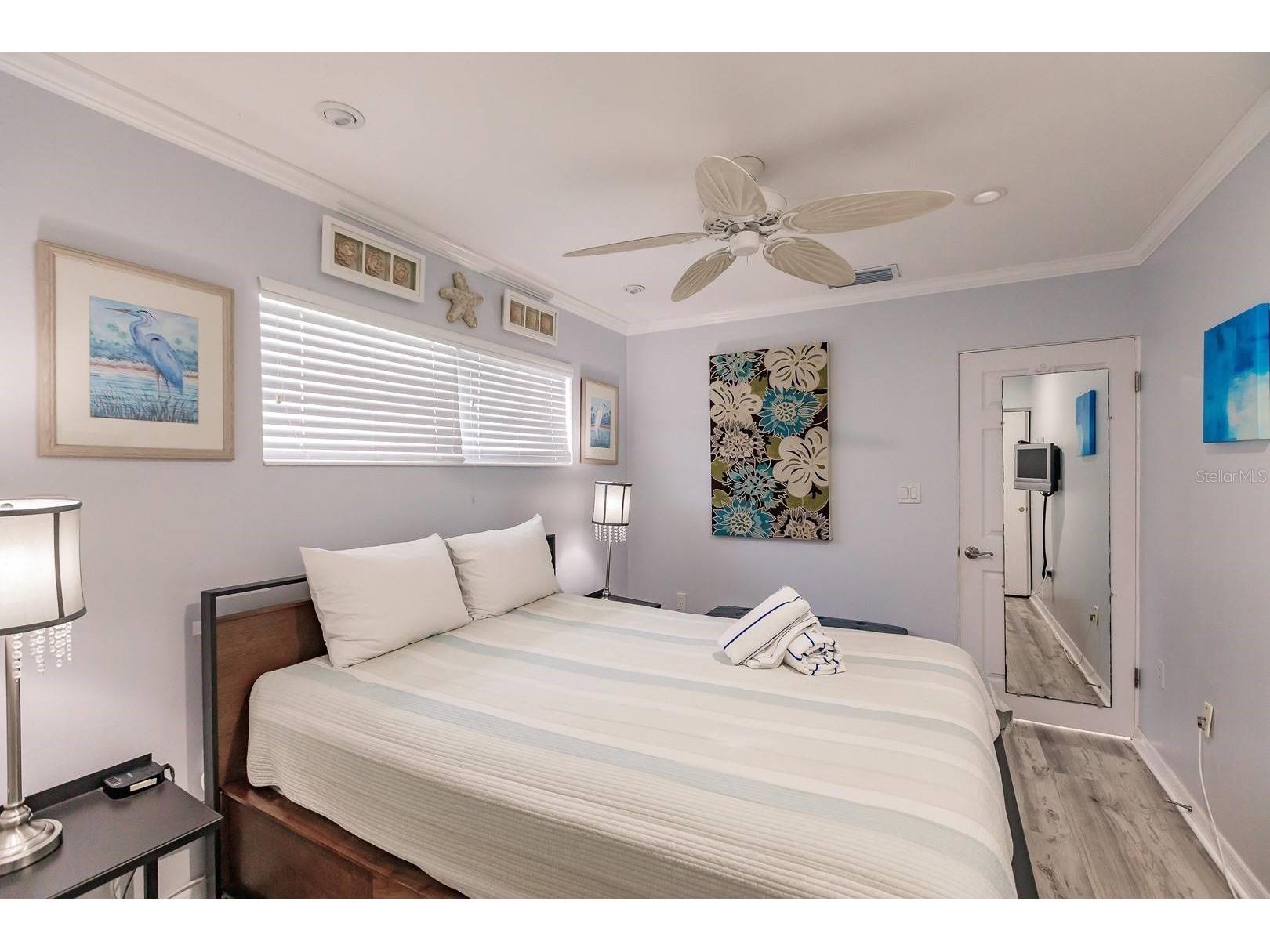 6020 Midnight Pass Road #4 Sarasota FL 34242 TB8467369 image16