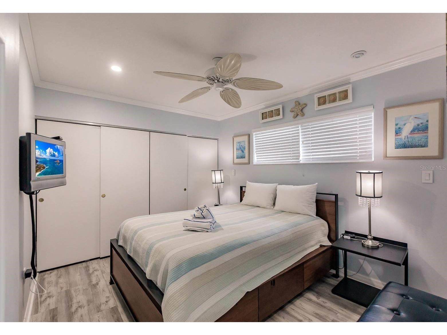 6020 Midnight Pass Road #4 Sarasota FL 34242 TB8467369 image9