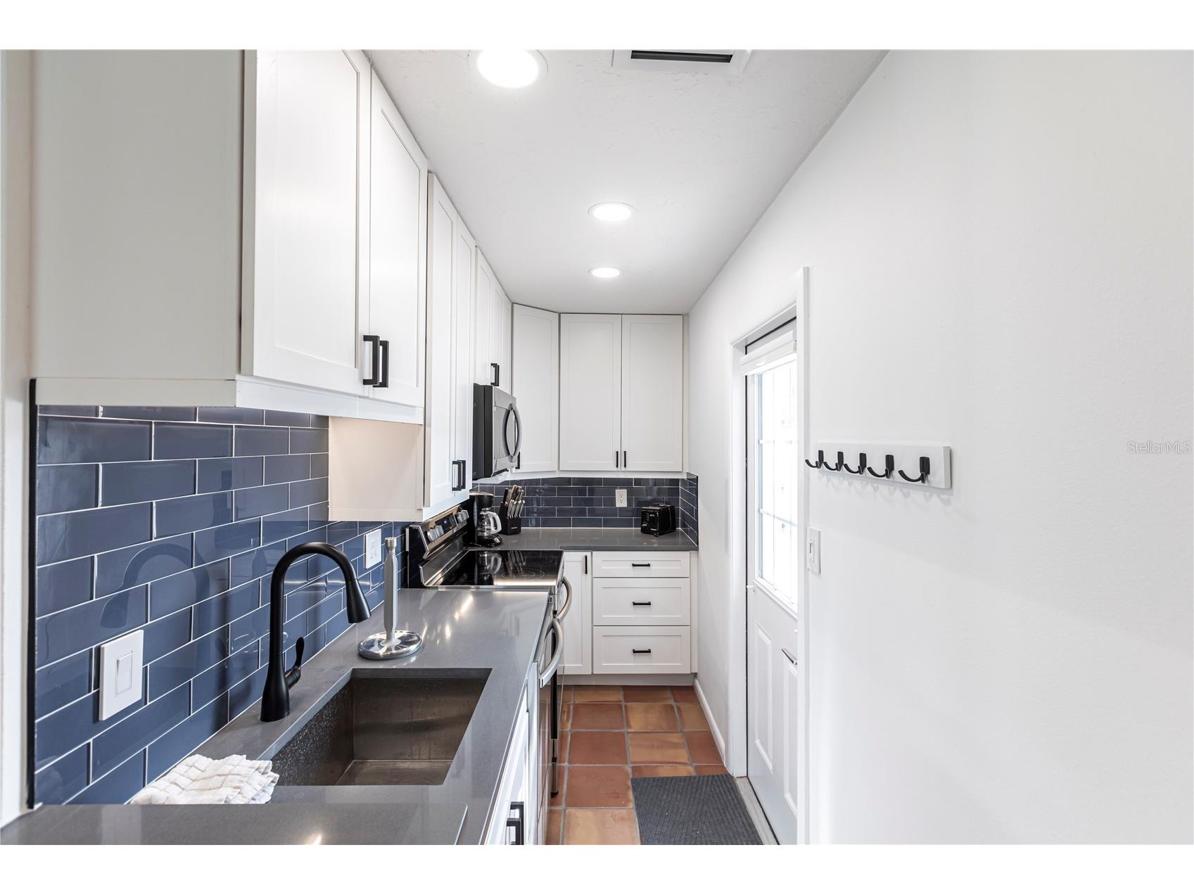 6020 Midnight Pass Road #48 Sarasota FL 34242 TB8467356 image10