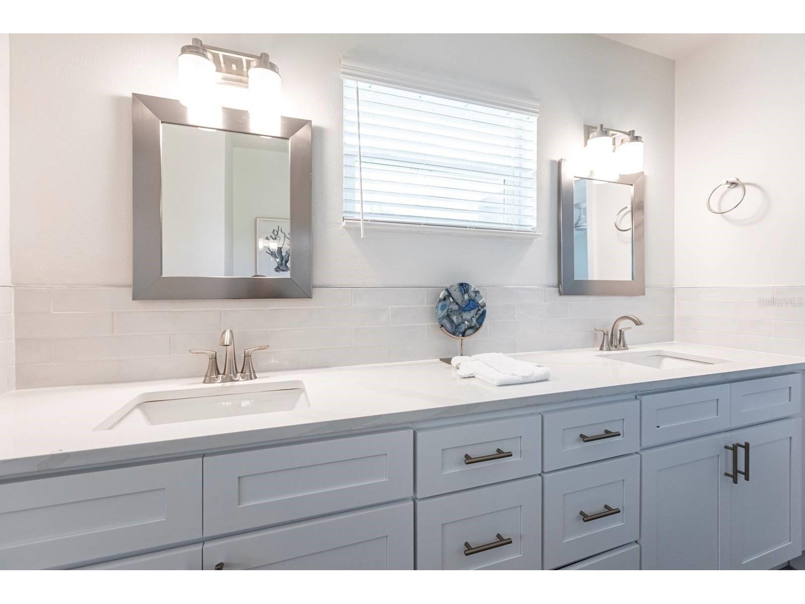 6020 Midnight Pass Road #5 Sarasota FL 34242 TB8466989 image15