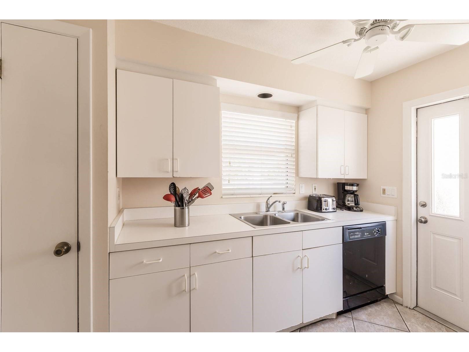 6020 Midnight Pass Road #61 Sarasota FL 34242 TB8467224 image13