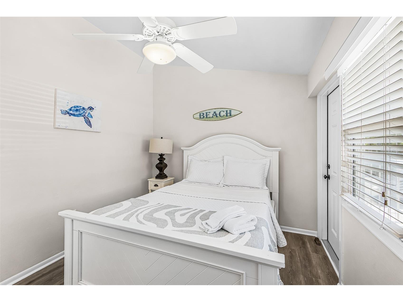 6020 Midnight Pass Road Sarasota FL 34242 A4700119 image13