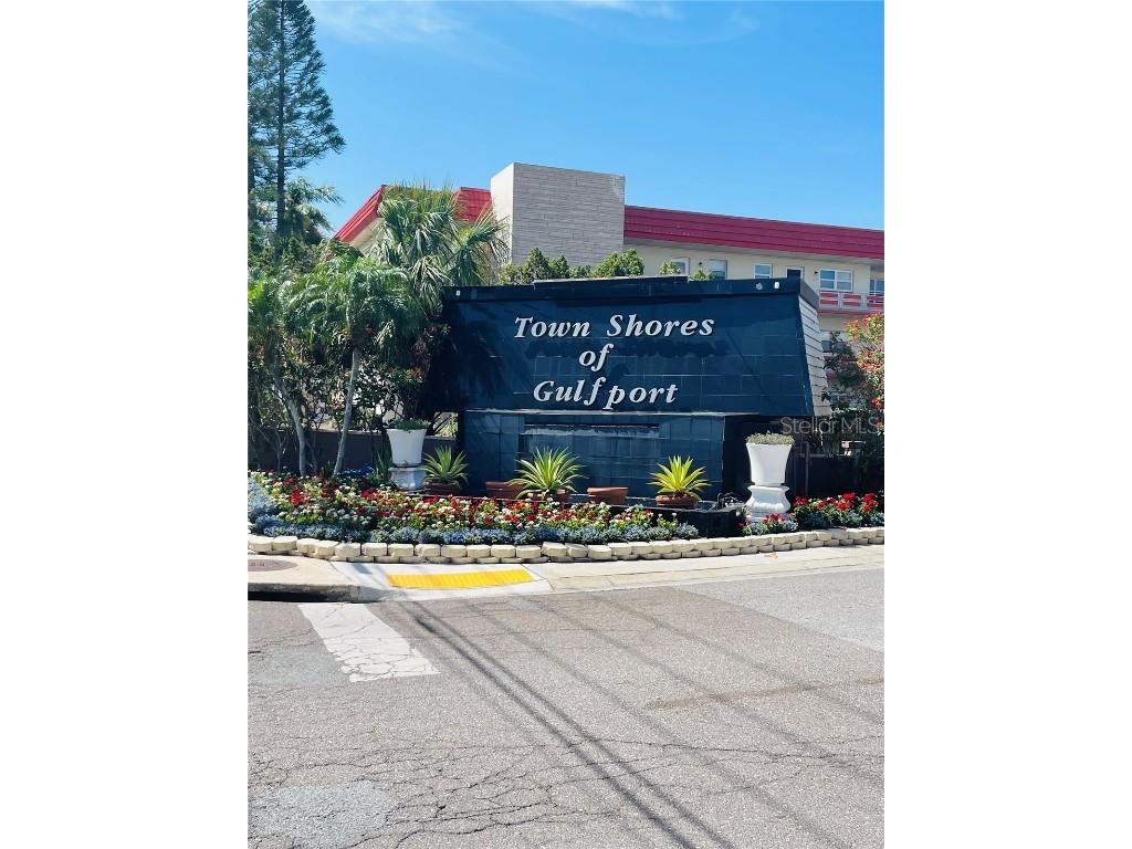 6020 Shore Boulevard S #903 Gulfport FL 33707 - BOCA CIEGA BAY TB8368315 image1