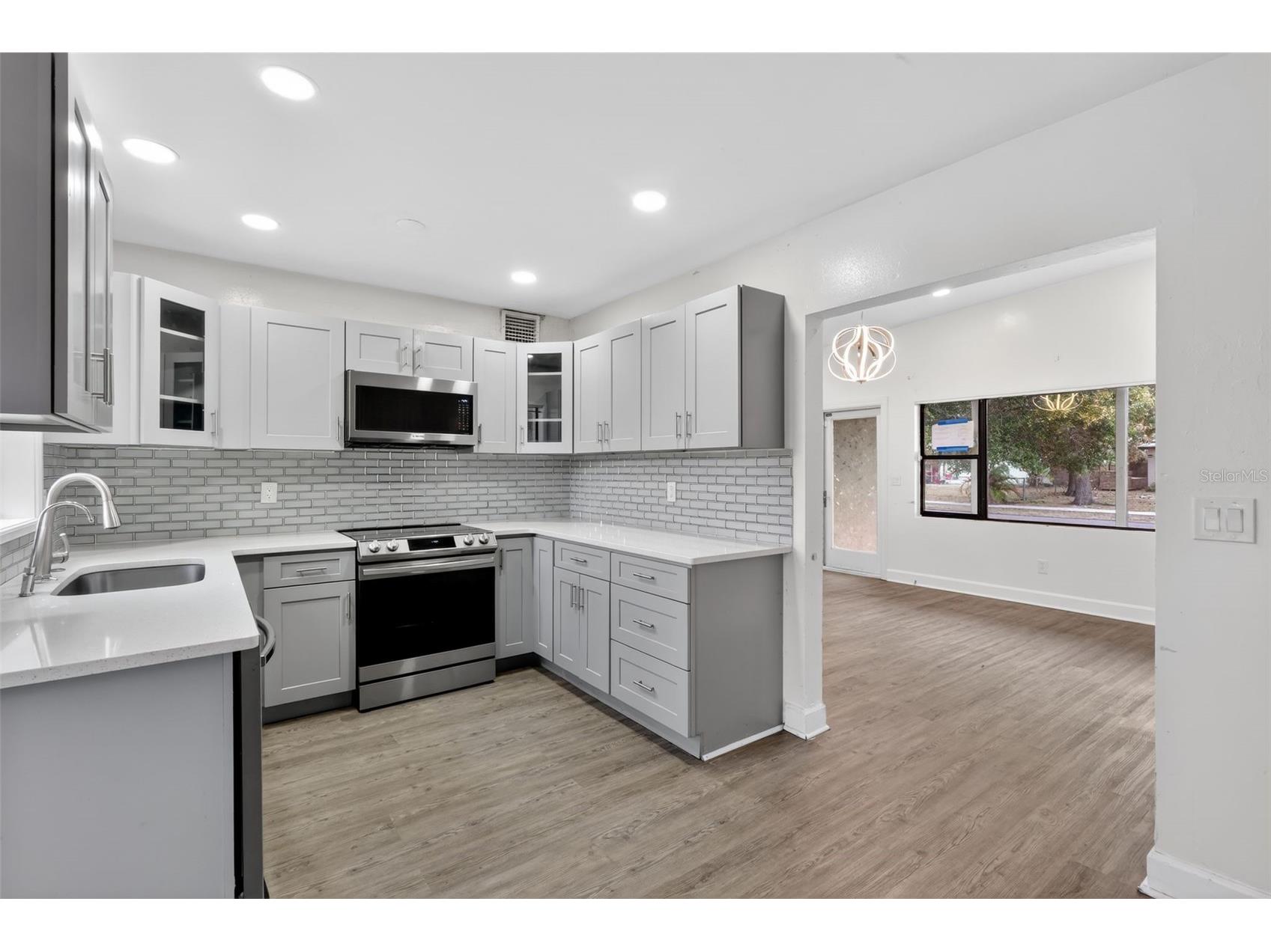 6020 W Harwood Avenue Orlando FL 32835 O6382661 image2