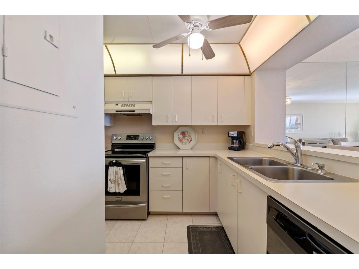 6021 Bahia Del Mar Circle #534 Saint Petersburg FL 33715 TB8369773 image13