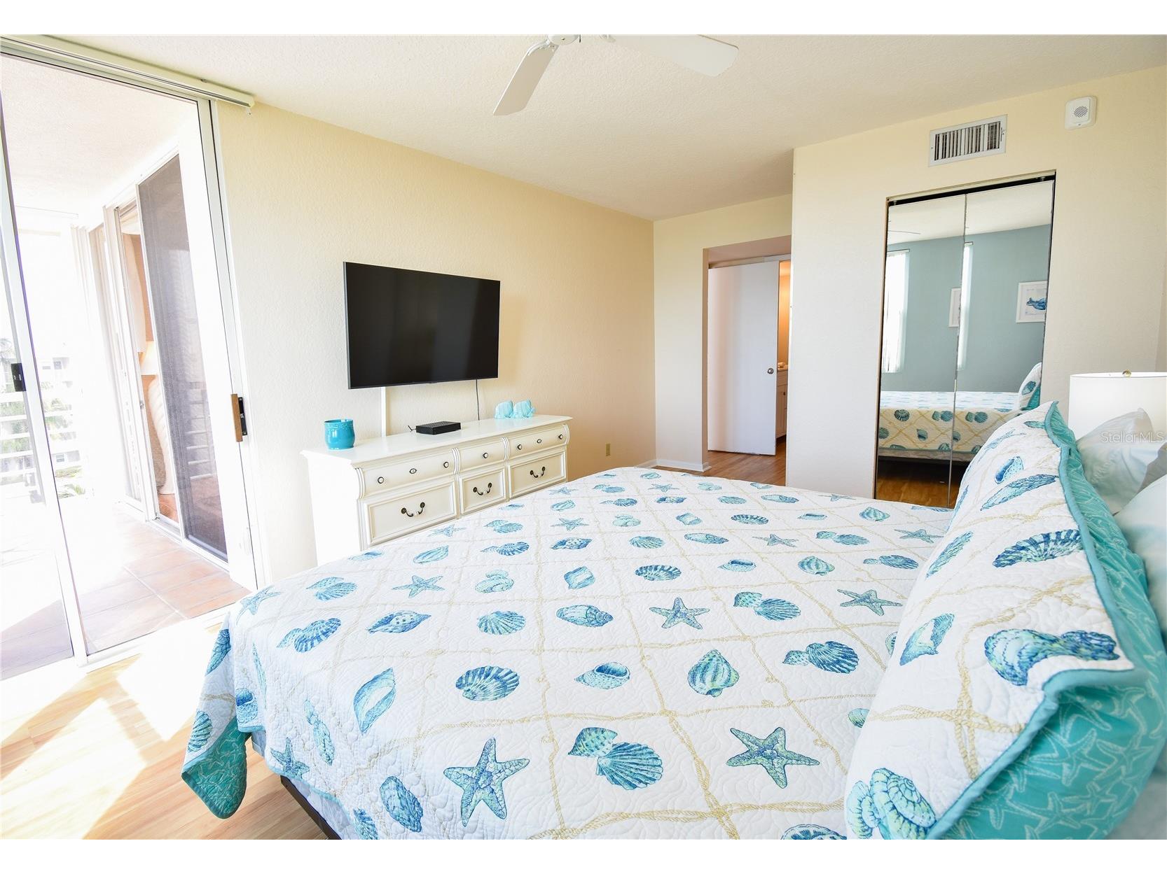 6021 Bahia Del Mar Circle #540 Saint Petersburg FL 33715 - VIEW OF PASS-A-GRILLE CHANNEL TB8506254 image15