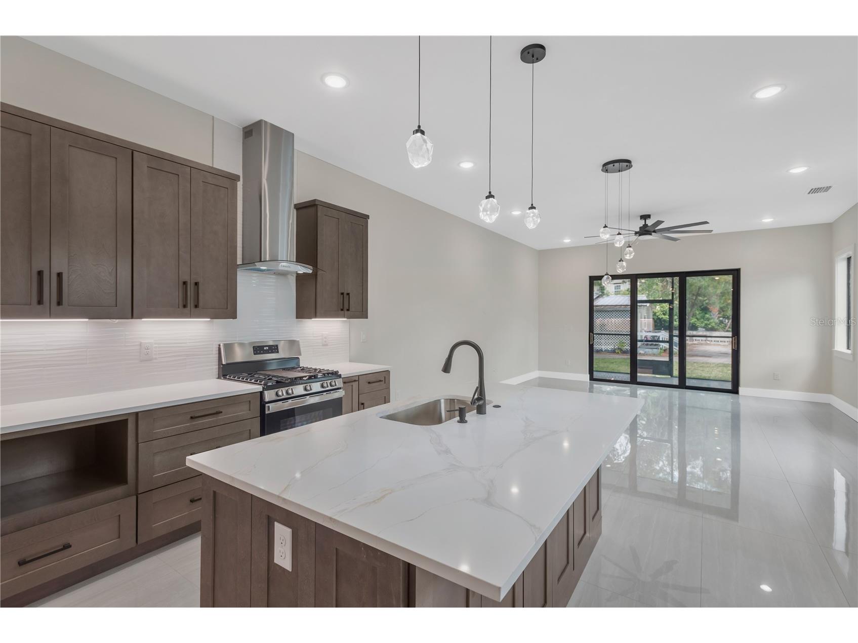 6021 Interbay Tampa FL 33611 TB8494193 image3