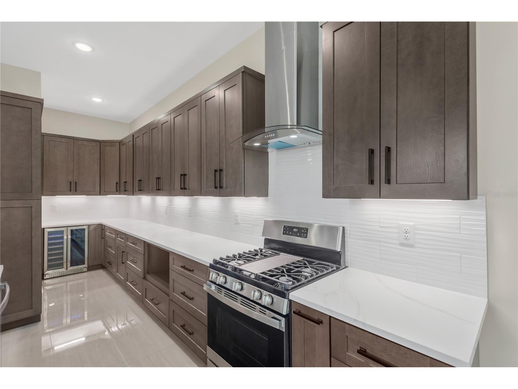 6021 Interbay Tampa FL 33611 TB8494193 image4