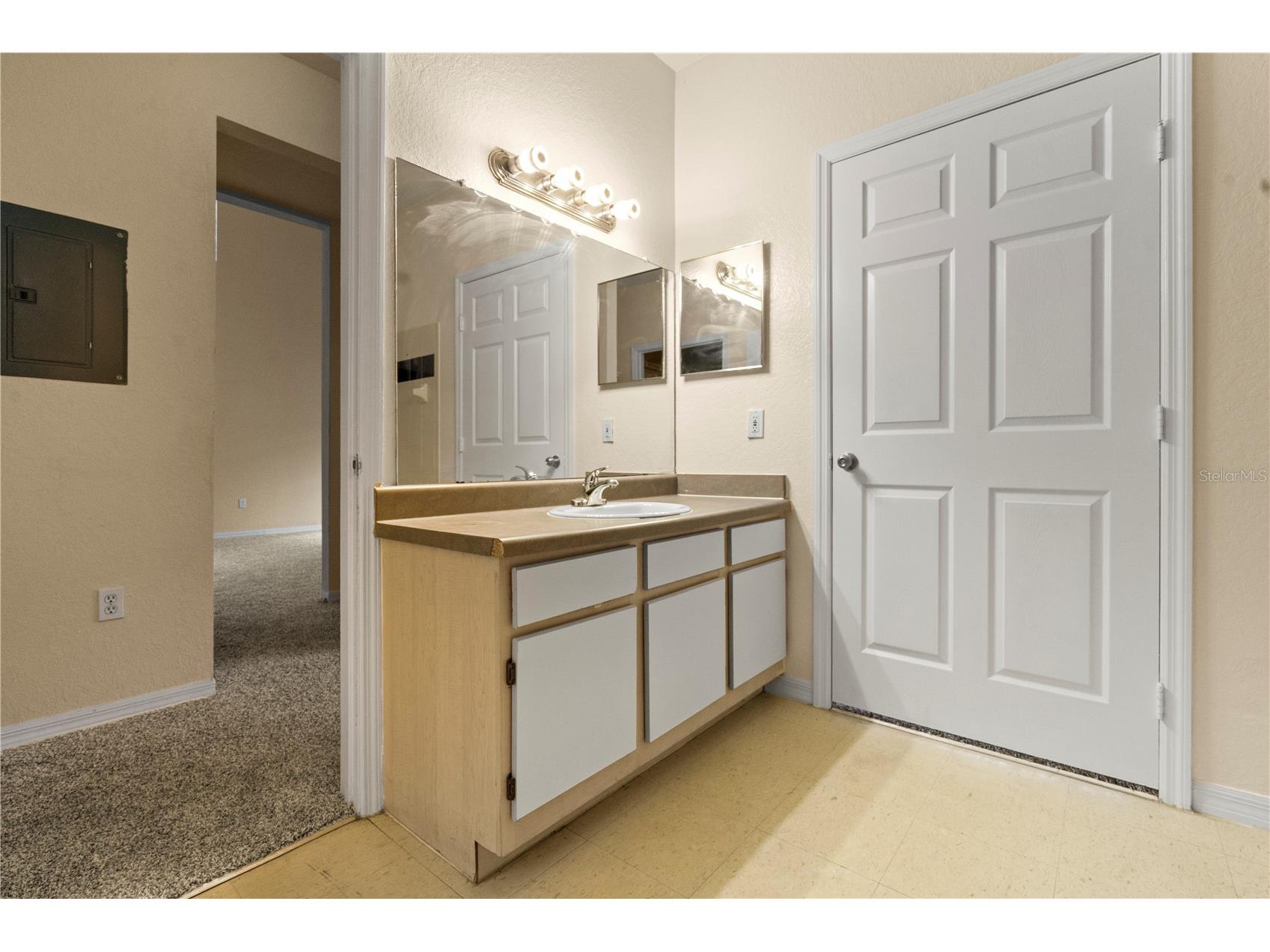 6021 Westgate Drive #823 Orlando FL 32835 O6390708 image18