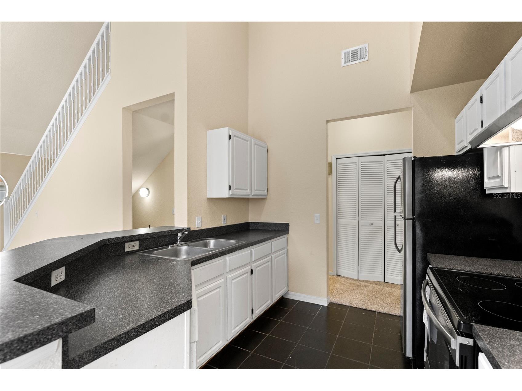 6021 Westgate Drive #823 Orlando FL 32835 O6390708 image7