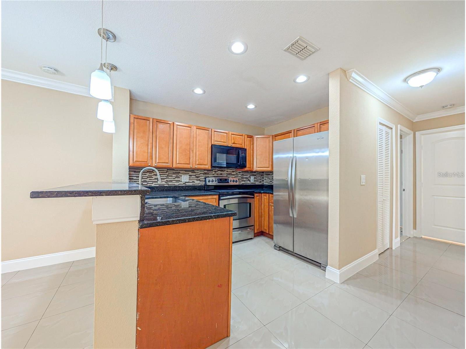 6022 Westgate Drive #102 Orlando FL 32835 O6406814 image4