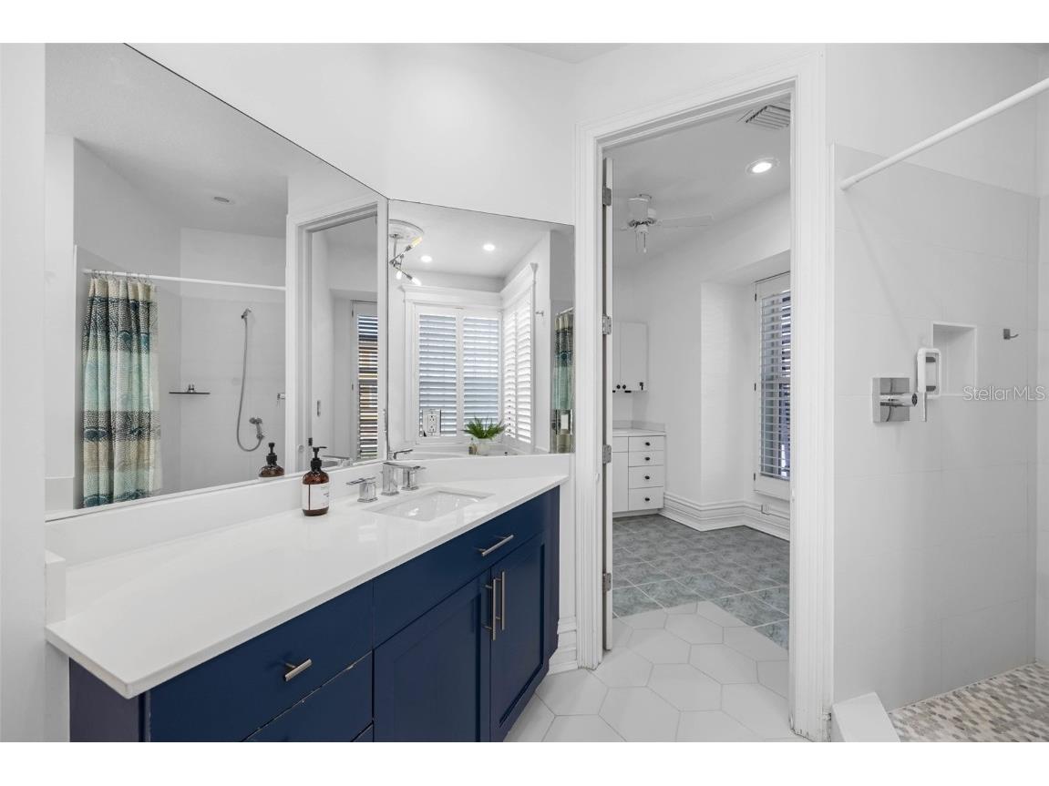 6024 Kipps Colony Drive E Gulfport FL 33707 TB8388696 image32