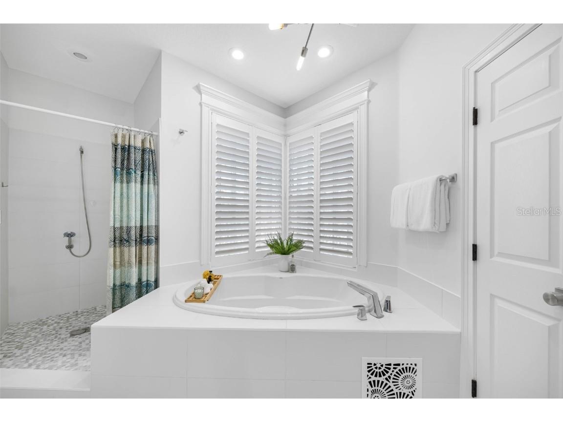 6024 Kipps Colony Drive E Gulfport FL 33707 TB8388696 image33