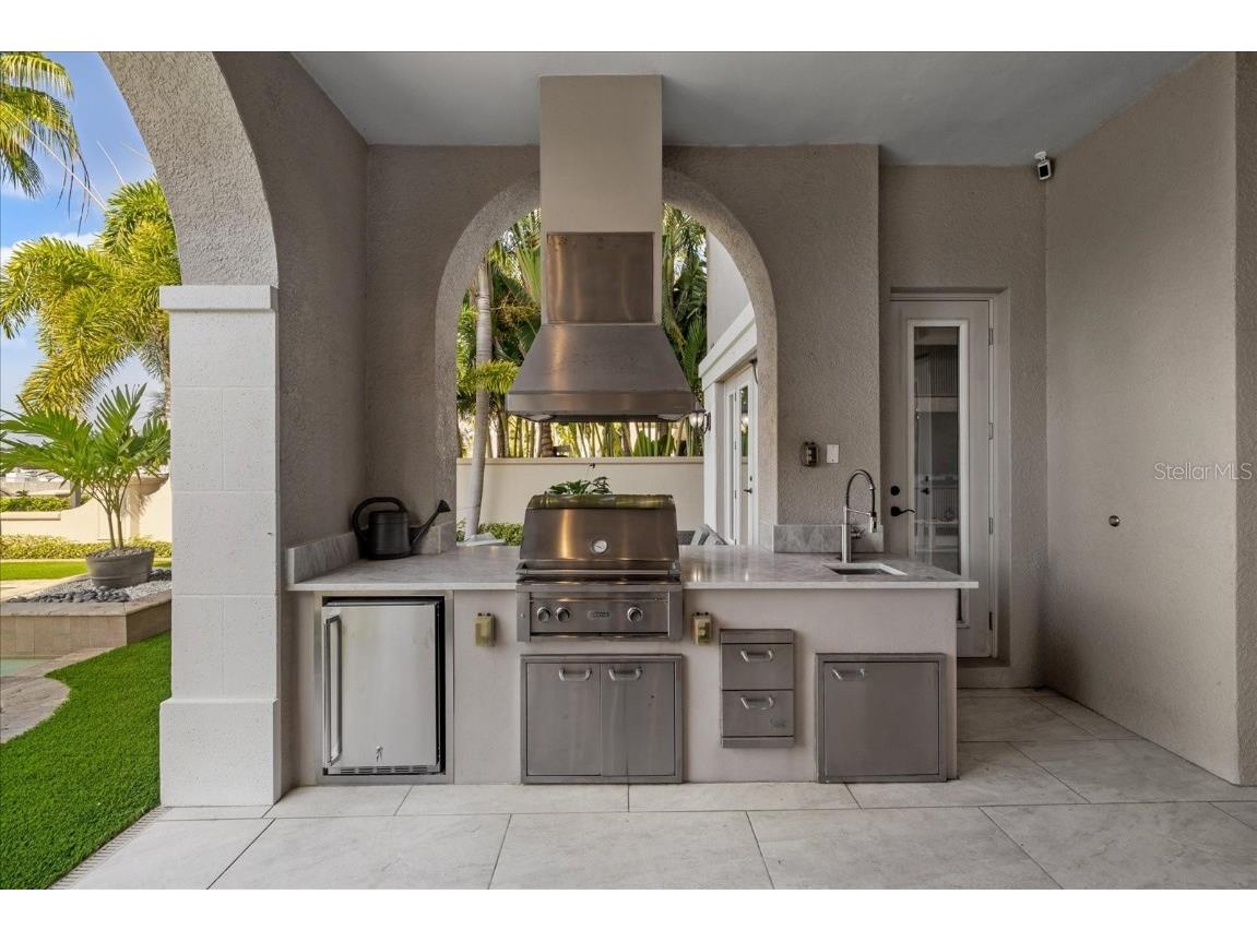 6025 Beacon Shores Street Tampa FL 33616 TB8456639 image80