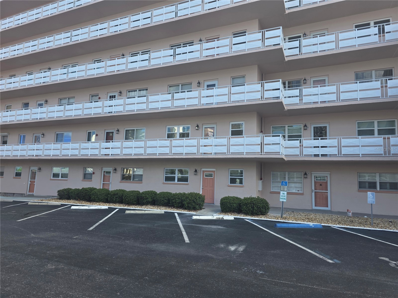 6025 Shore Boulevard S #105 Gulfport FL 33707 - BOCA CIEGA BAY TB8513335 image1