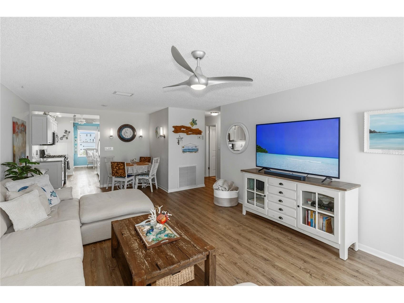 6025 Shore Boulevard S #406 Gulfport FL 33707 TB8509917 image3