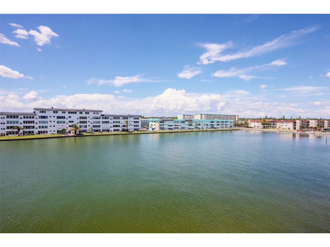 6025 Shore Boulevard S #408 Gulfport FL 33707 - BOCA CEIGA BAY TB8400950 image1