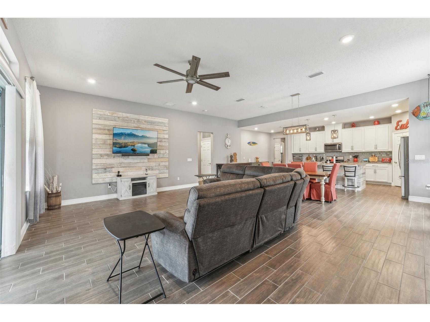 6028 Milestone Drive Apollo Beach FL 33572 TB8337517 image8