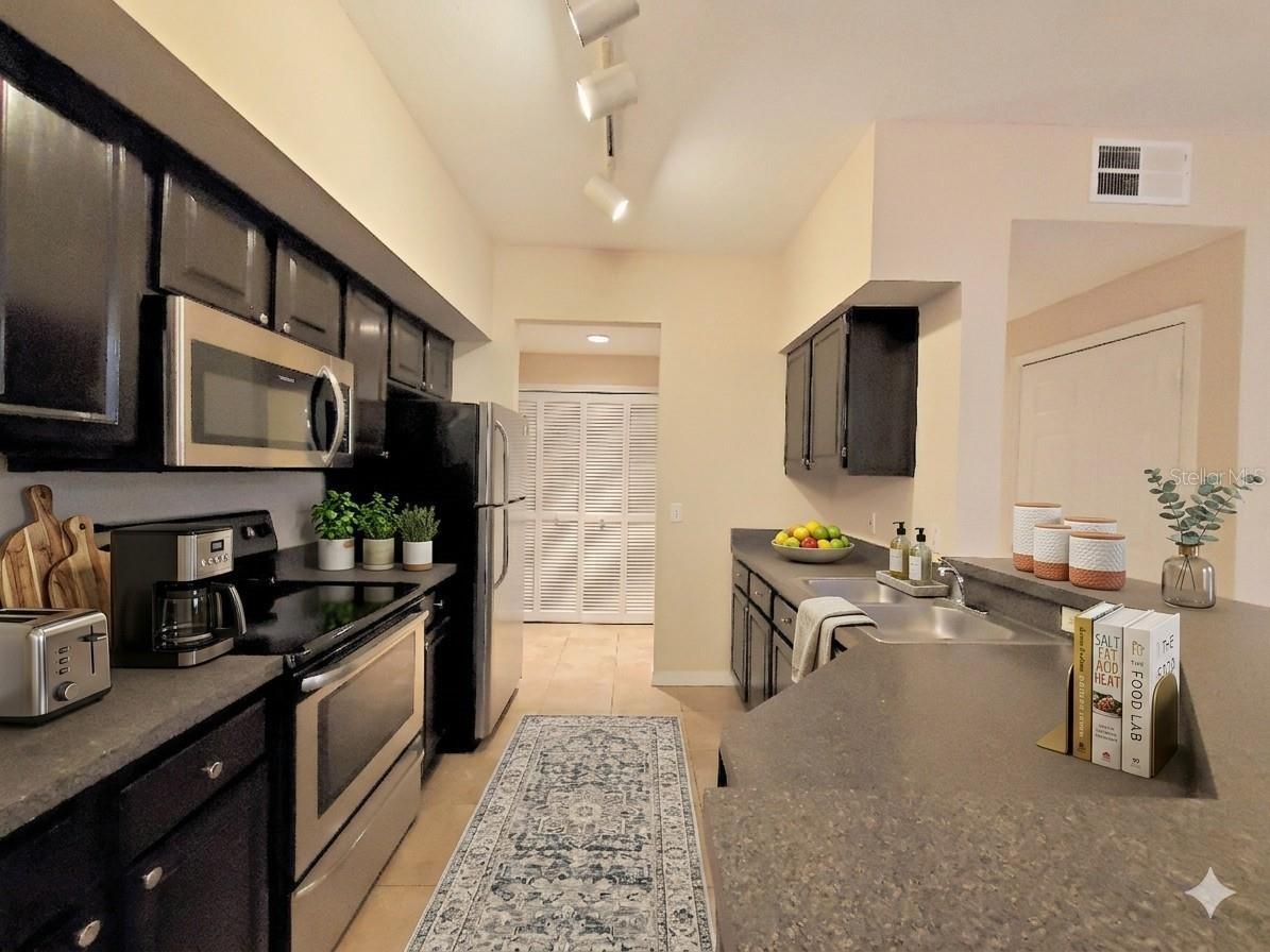 6029 Westgate Drive #712 Orlando FL 32835 O6399664 image4