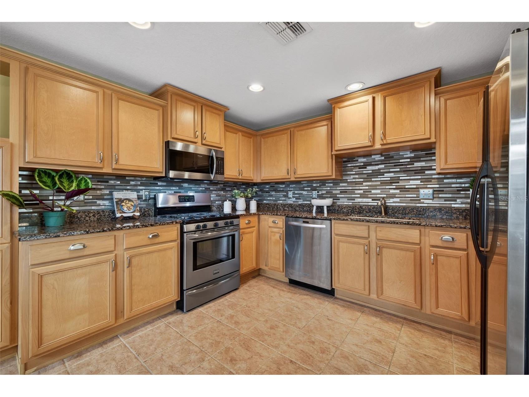 603 24th Avenue N Saint Petersburg FL 33704 TB8488943 image15