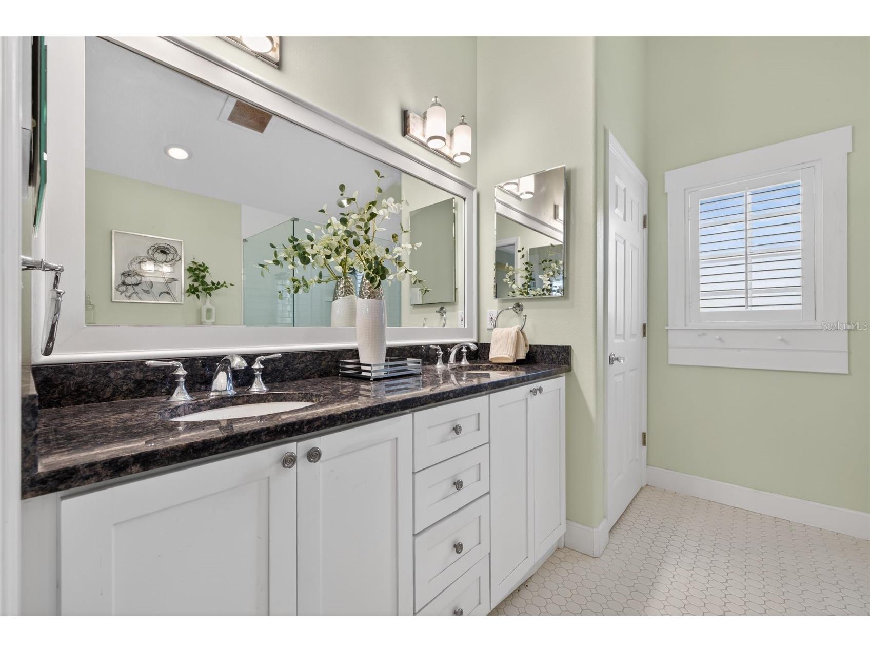 603 24th Avenue N Saint Petersburg FL 33704 TB8488943 image29