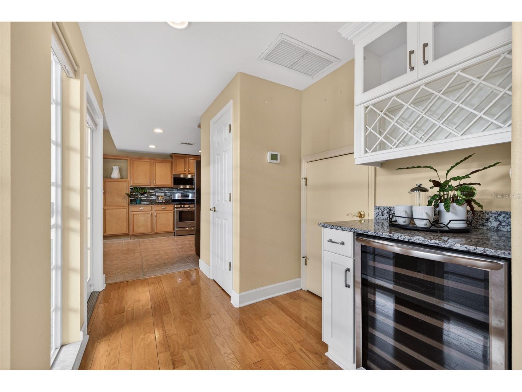 603 24th Avenue N Saint Petersburg FL 33704 TB8488943 image9