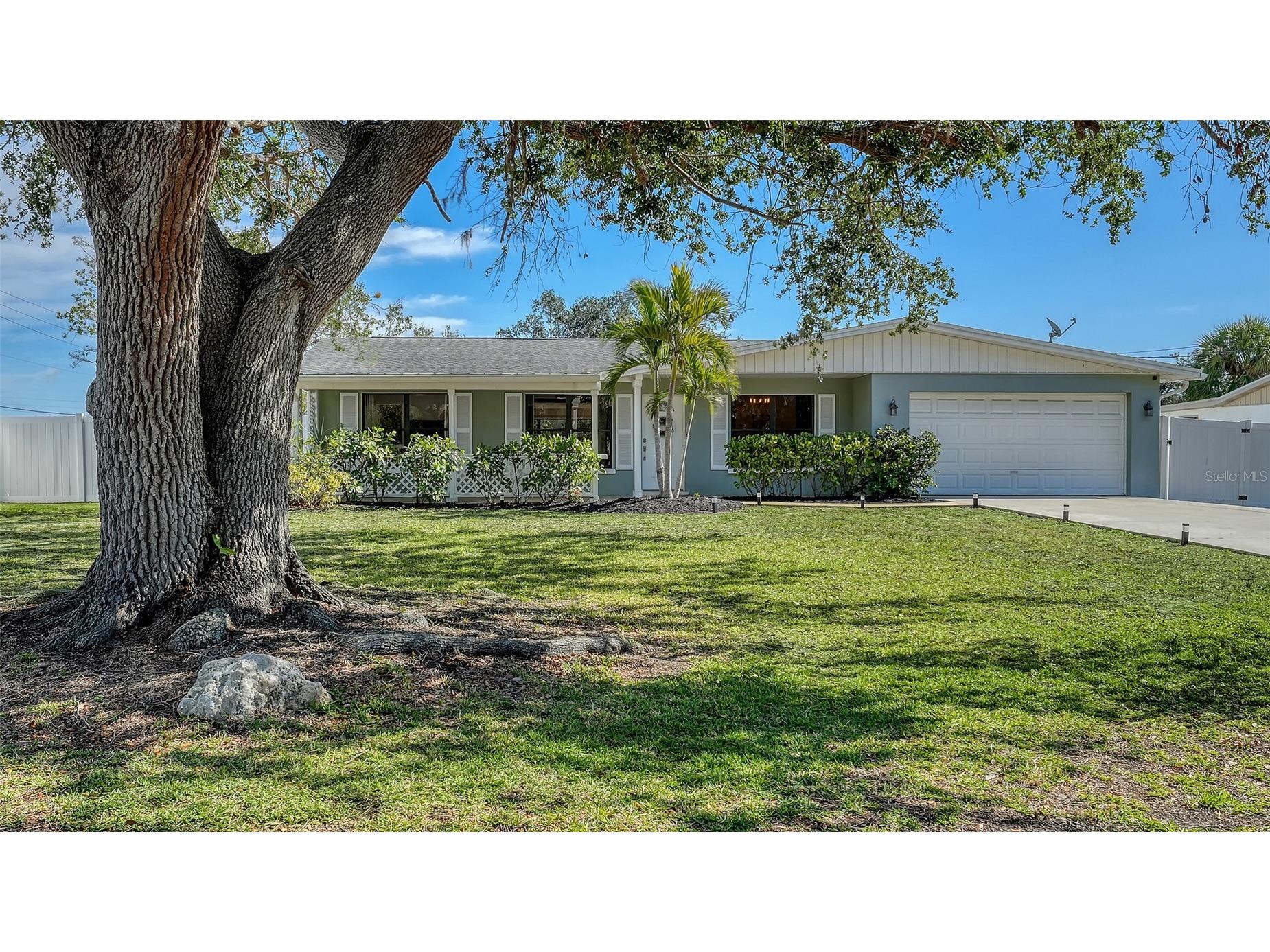 603 Barnes Parkway Nokomis FL 34275 - CURRY'S CREEK A4679364 image1