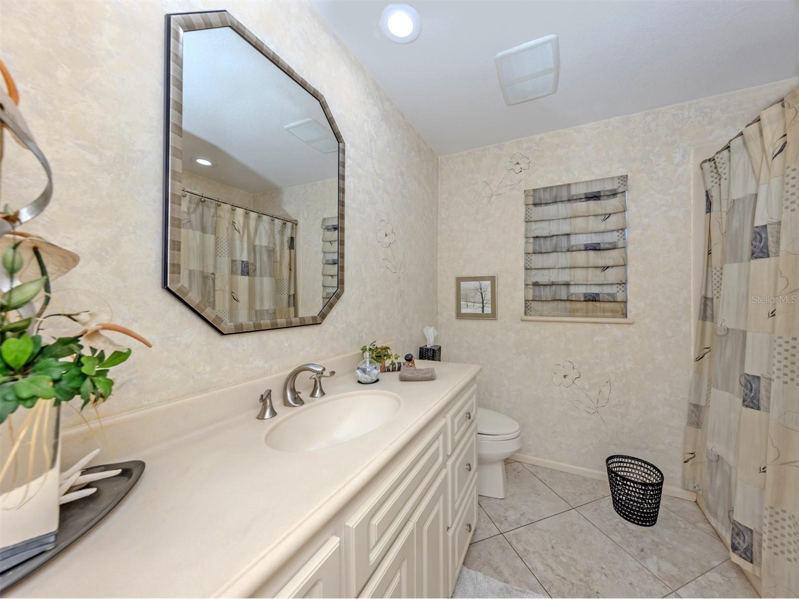 603 Four Bays Drive Nokomis FL 34275 N6143312 image25