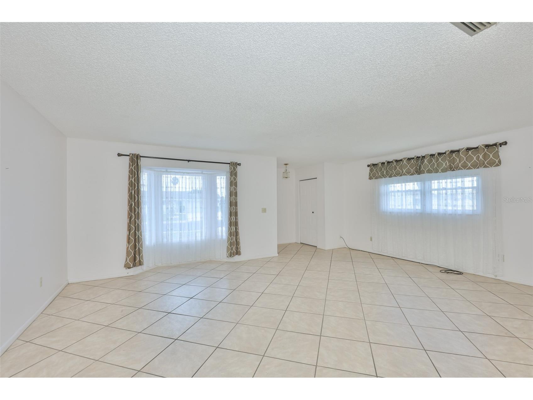 603 La Jolla Avenue Sun City Center FL 33573 TB8494542 image12