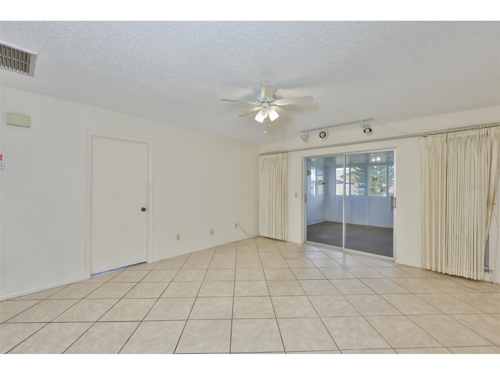 603 La Jolla Avenue Sun City Center FL 33573 TB8494542 image22