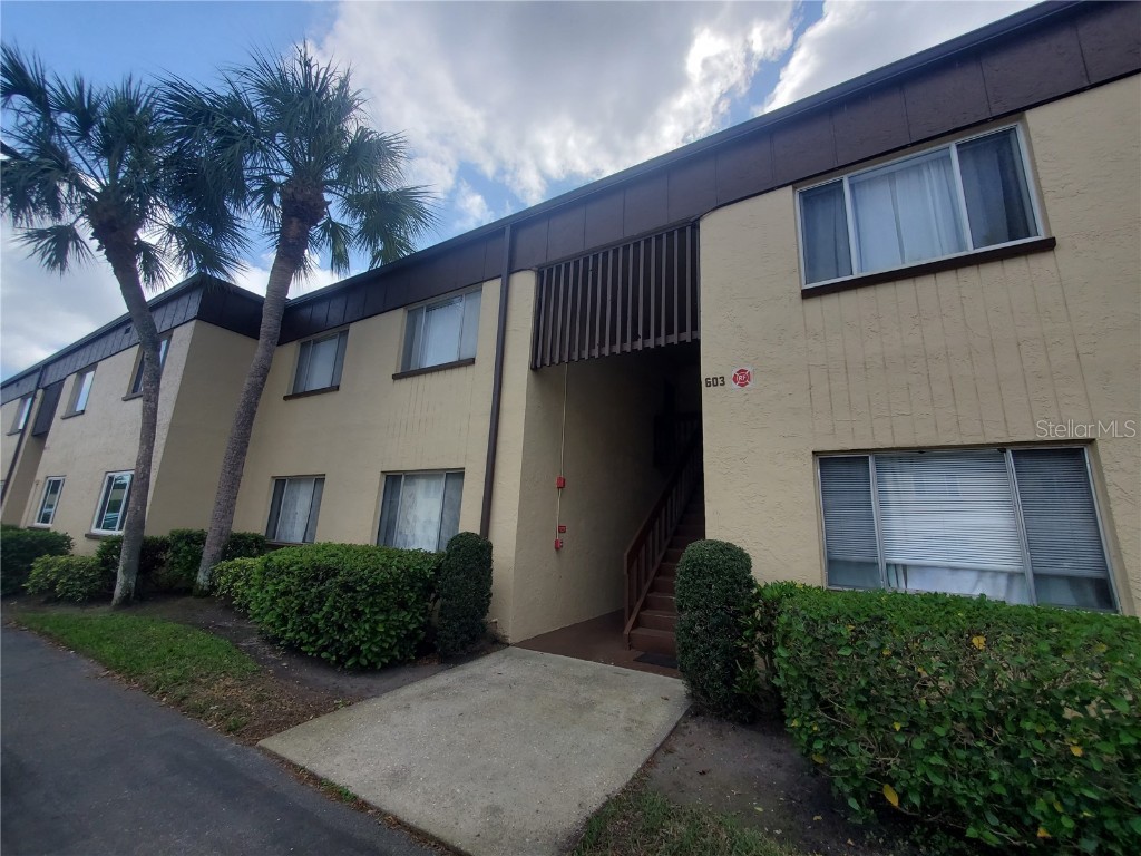 603 N Keene Road #P-12 Clearwater FL 33755 U8193131 image1