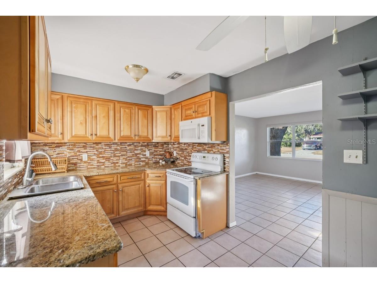 603 Oak Ridge Drive Brandon FL 33510 A4671524 image8