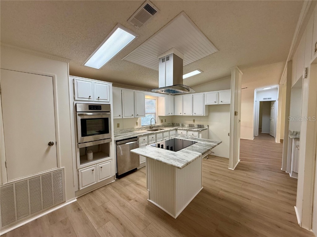 603 Robin Lane Wildwood FL 34785 - LAKE OKAHUMPKA G5095929 image2