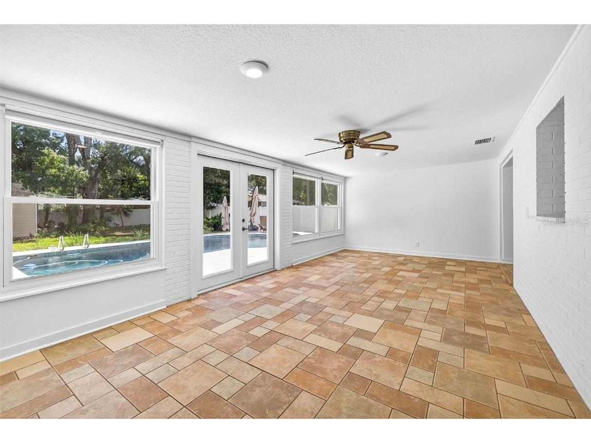 603 Shore Drive E Oldsmar FL 34677 TB8430883 image18