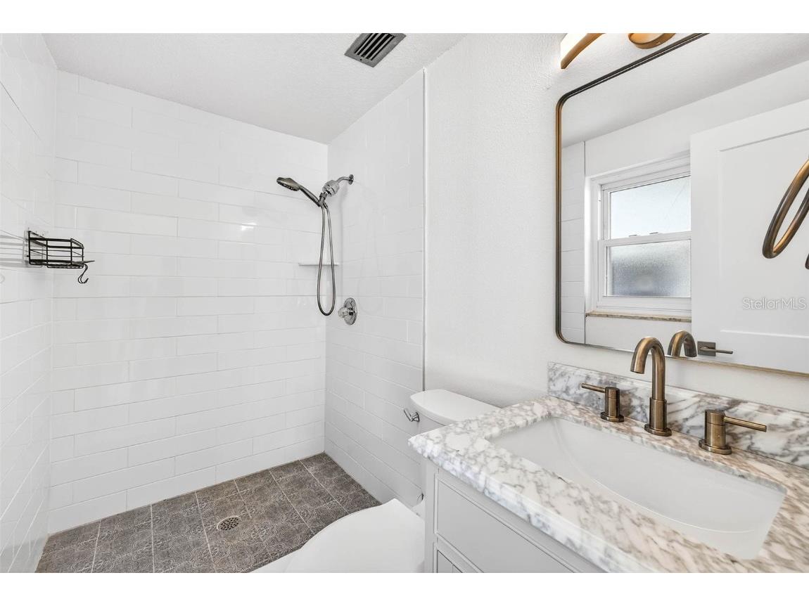 603 Shore Drive E Oldsmar FL 34677 TB8430883 image27