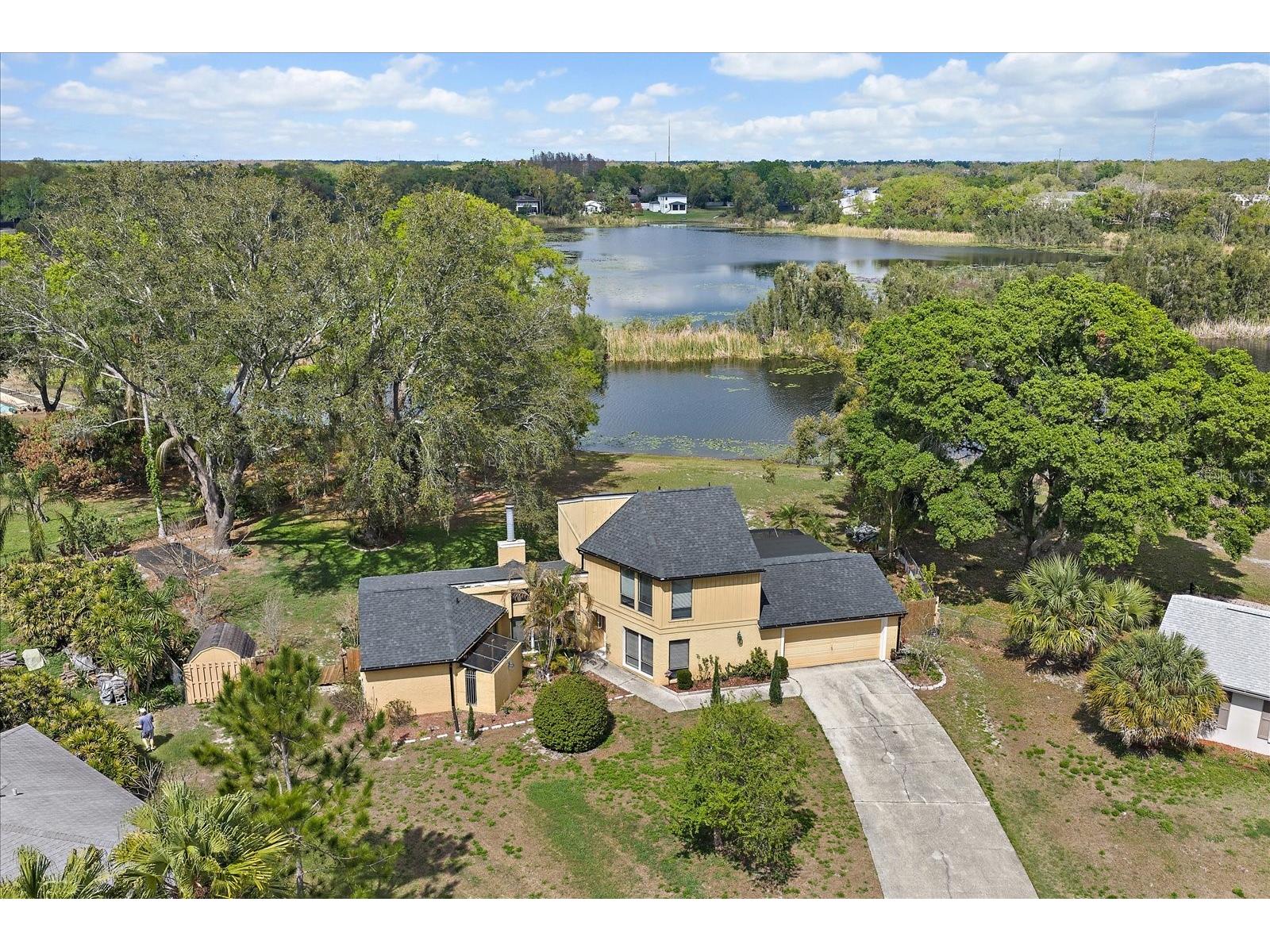 603 Speck Court Tampa FL 33613 - LAKE GASS A4685971 image1