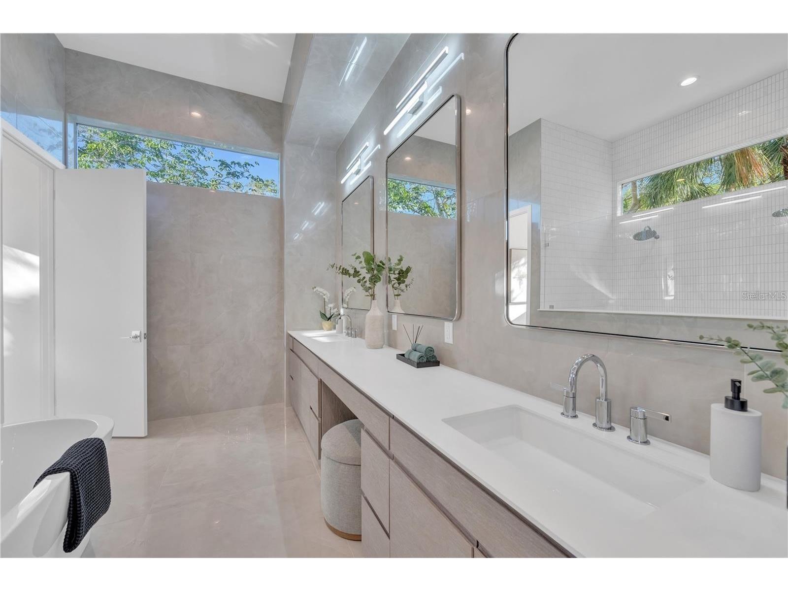 603 Tremont Street Sarasota FL 34242 A4682231 image41