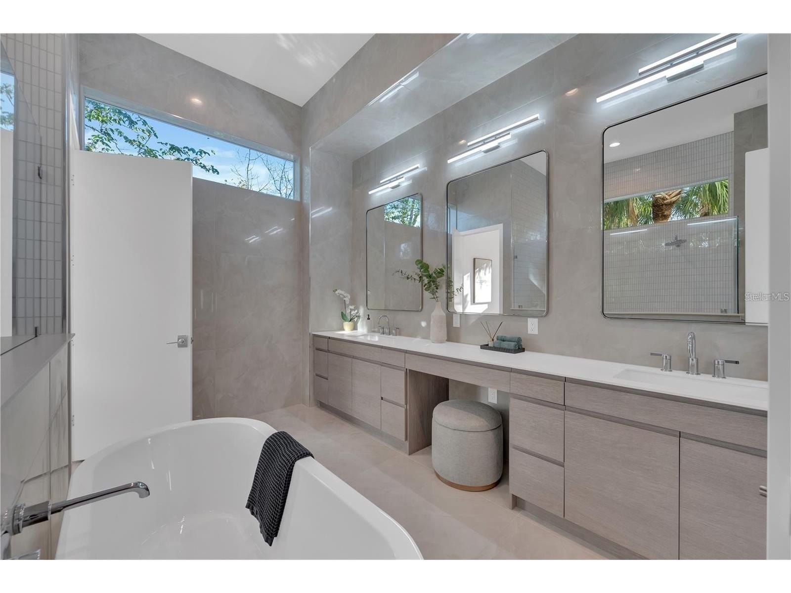 603 Tremont Street Sarasota FL 34242 A4682231 image43