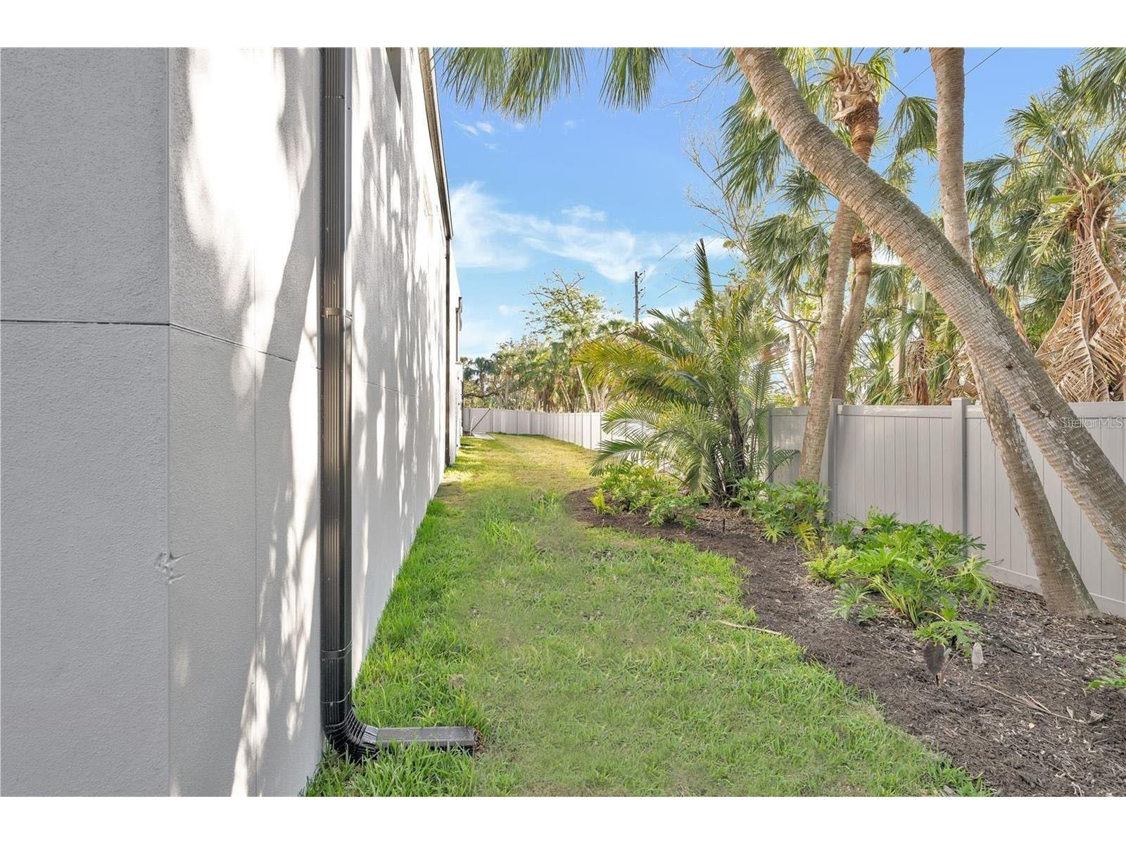 603 Tremont Street Sarasota FL 34242 A4682231 image56