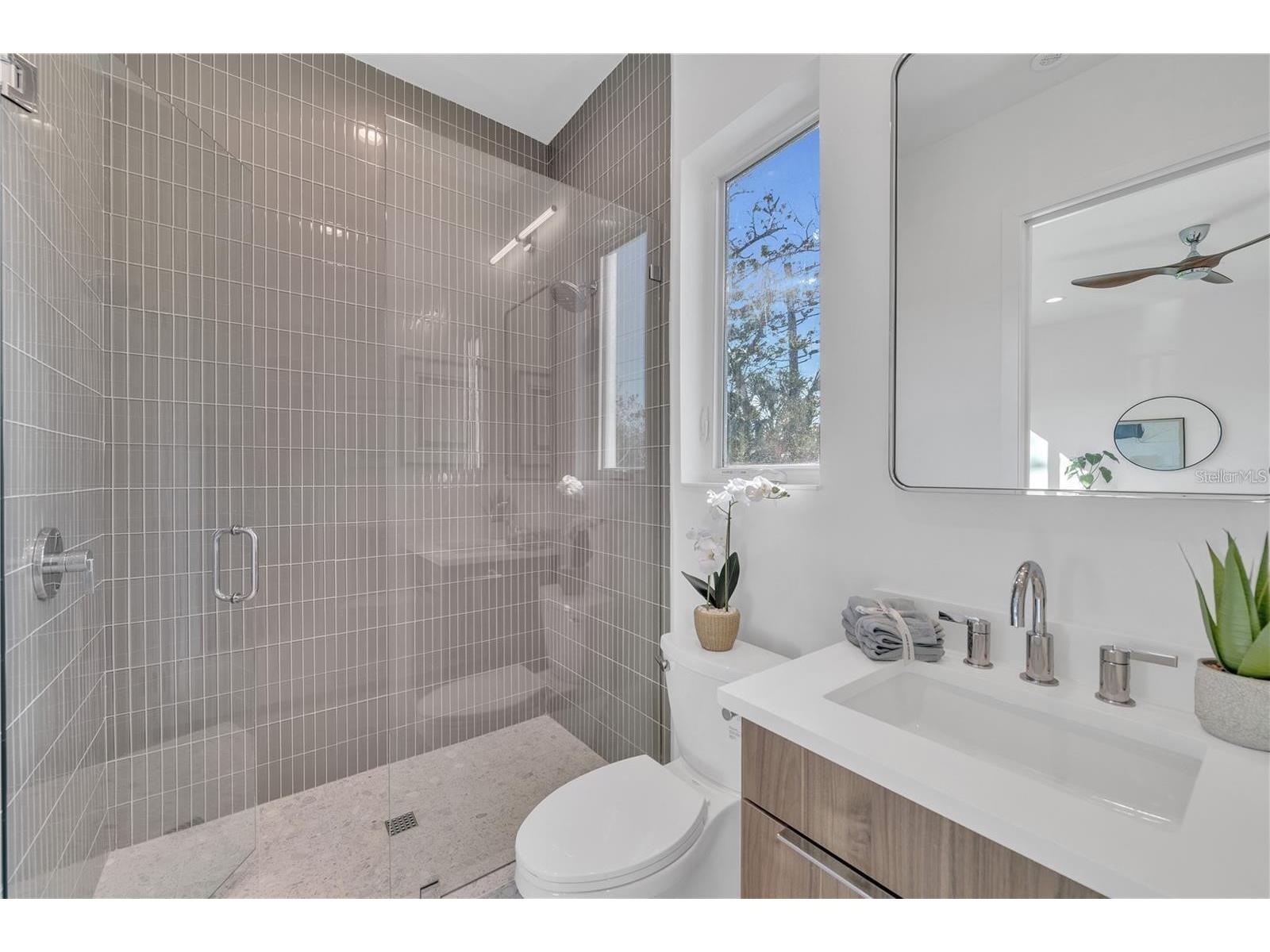 603 Tremont Street Sarasota FL 34242 A4682231 image70