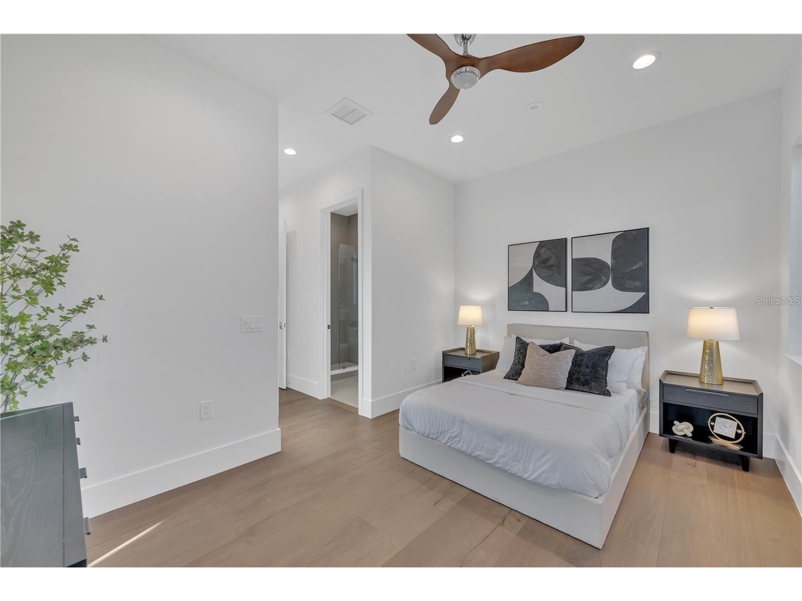 603 Tremont Street Sarasota FL 34242 A4682231 image86