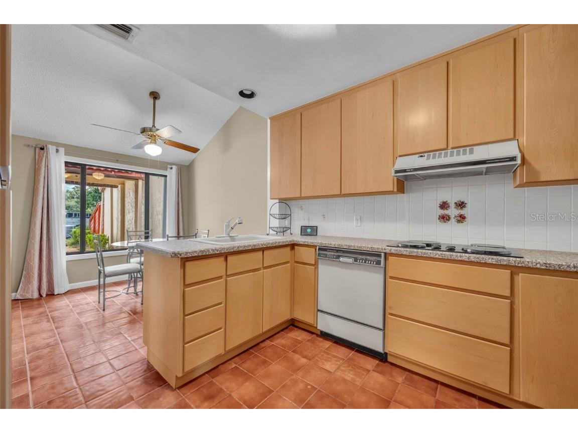 603 Waterwood Drive Yalaha FL 34797 - LAKE HARRIS G5103023 image15