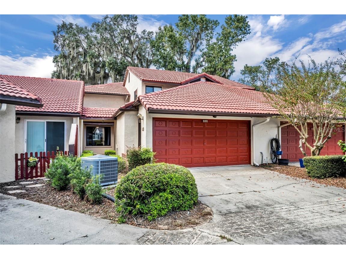 603 Waterwood Drive Yalaha FL 34797 - LAKE HARRIS G5103023 image3