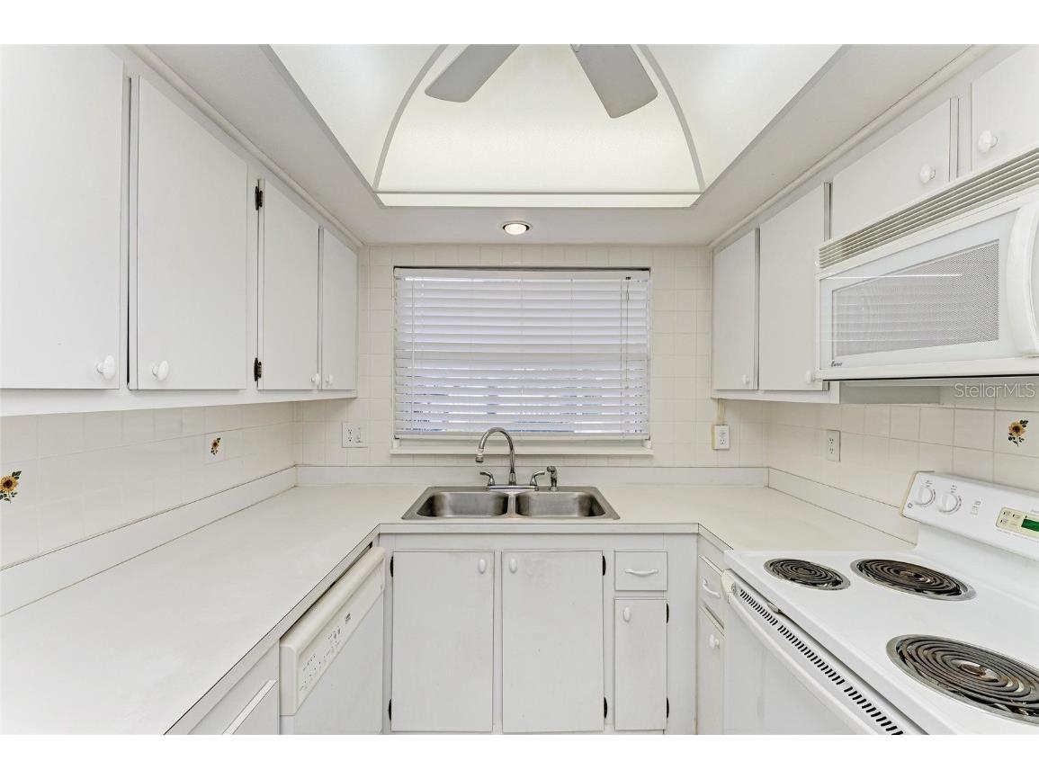 6030 7th Avenue W #6030 Bradenton FL 34209 A4653740 image4