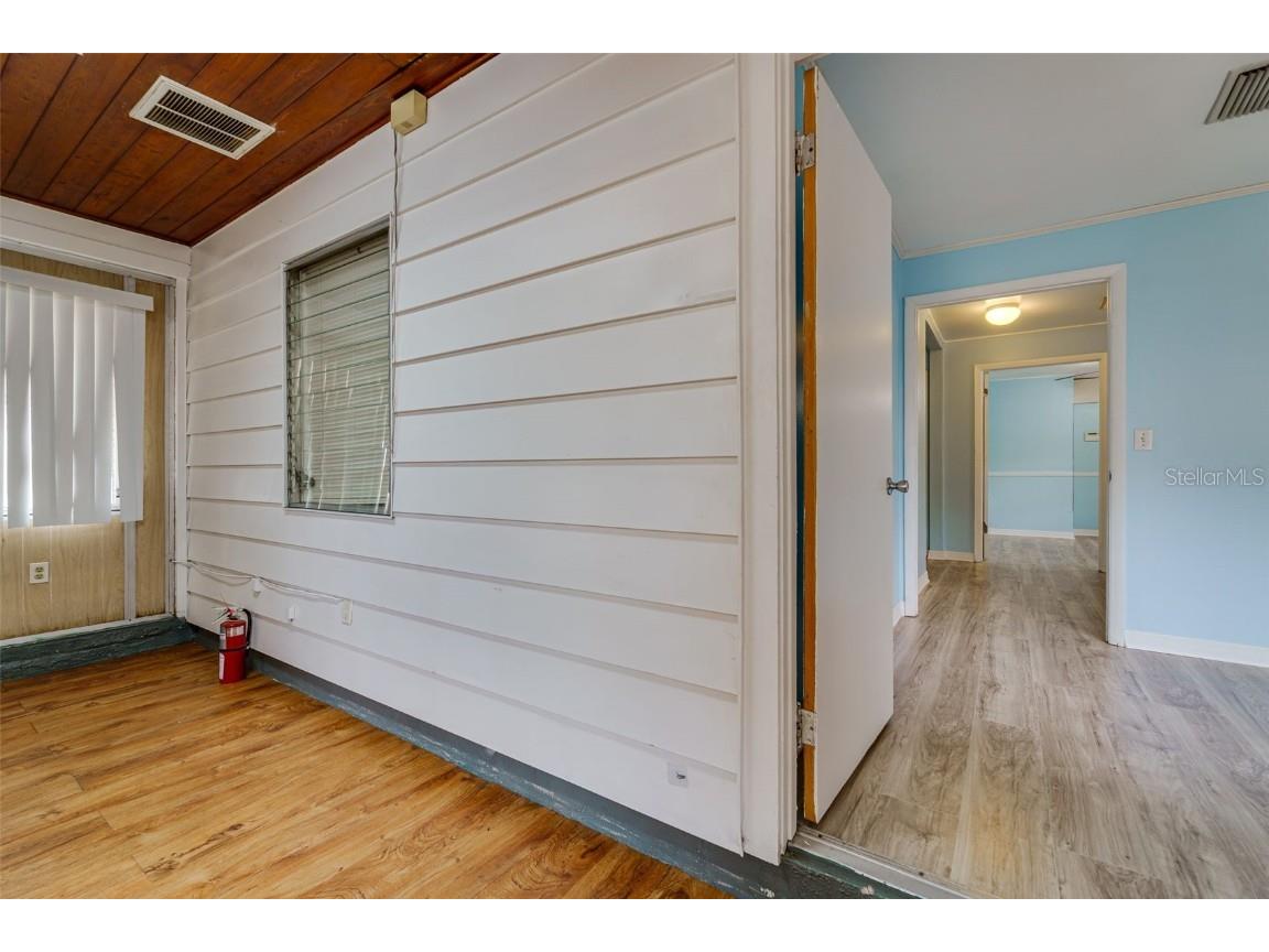 6030 Massachusetts Avenue New Port Richey FL 34653 TB8429907 image33