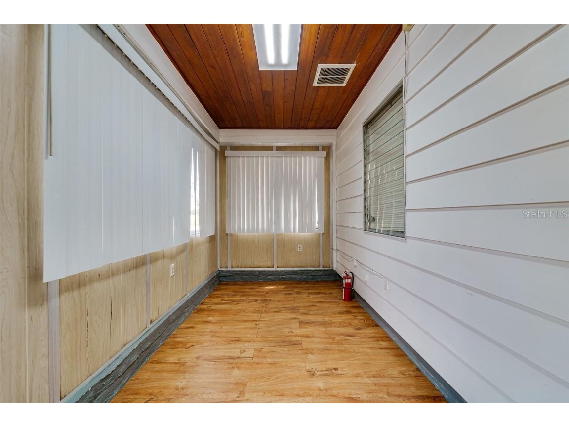 6030 Massachusetts Avenue New Port Richey FL 34653 TB8429907 image35