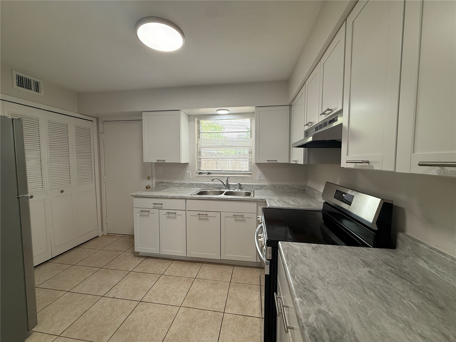 6030 SW 12th Place #2 Gainesville FL 32607 FC318357 image3
