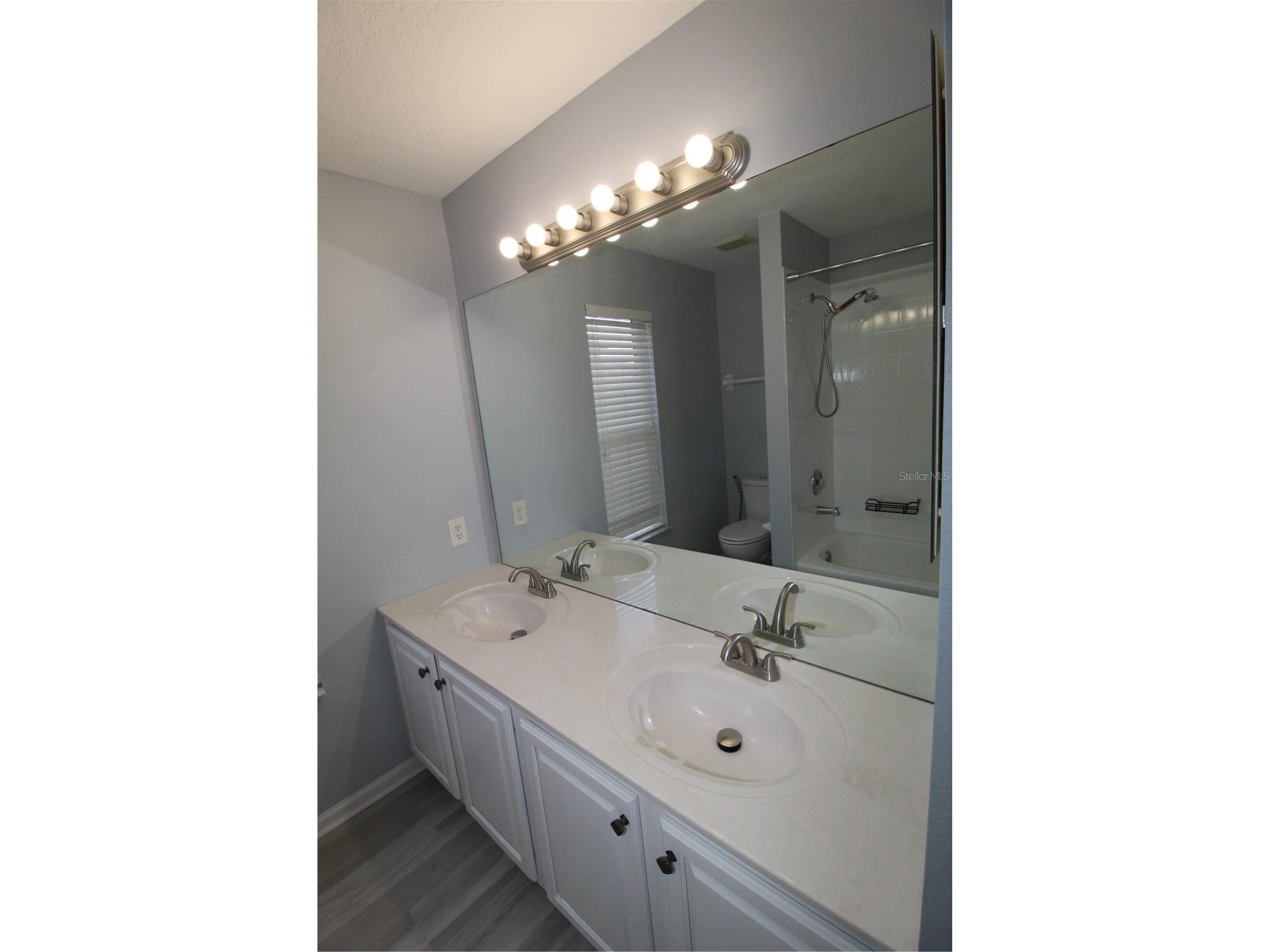 6031 Bay Valley Court Orlando FL 32819 O6421900 image16